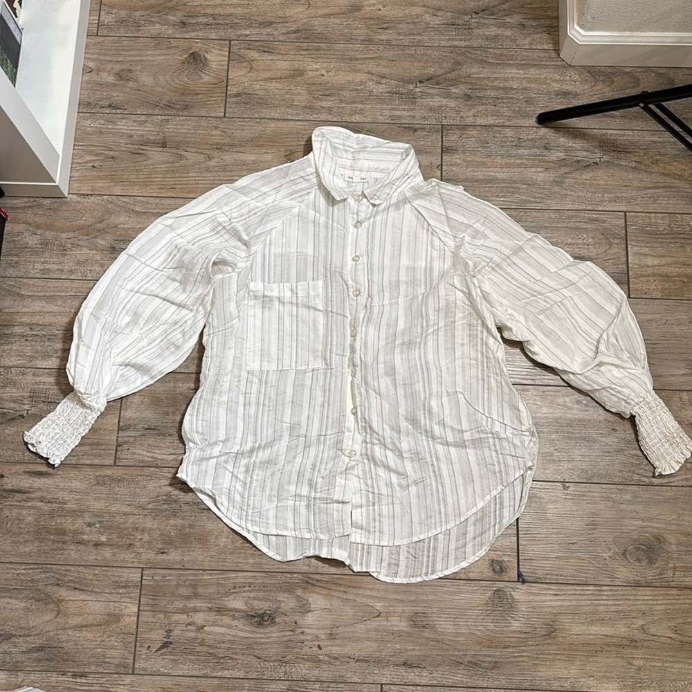 Blu Pepper White Long Sleeve Collar Shirt with Tight Ruffled Sleeves
